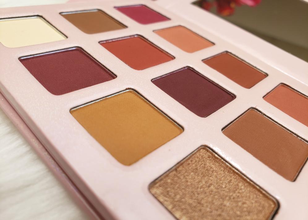 Donna D's Eyeshadow Palette