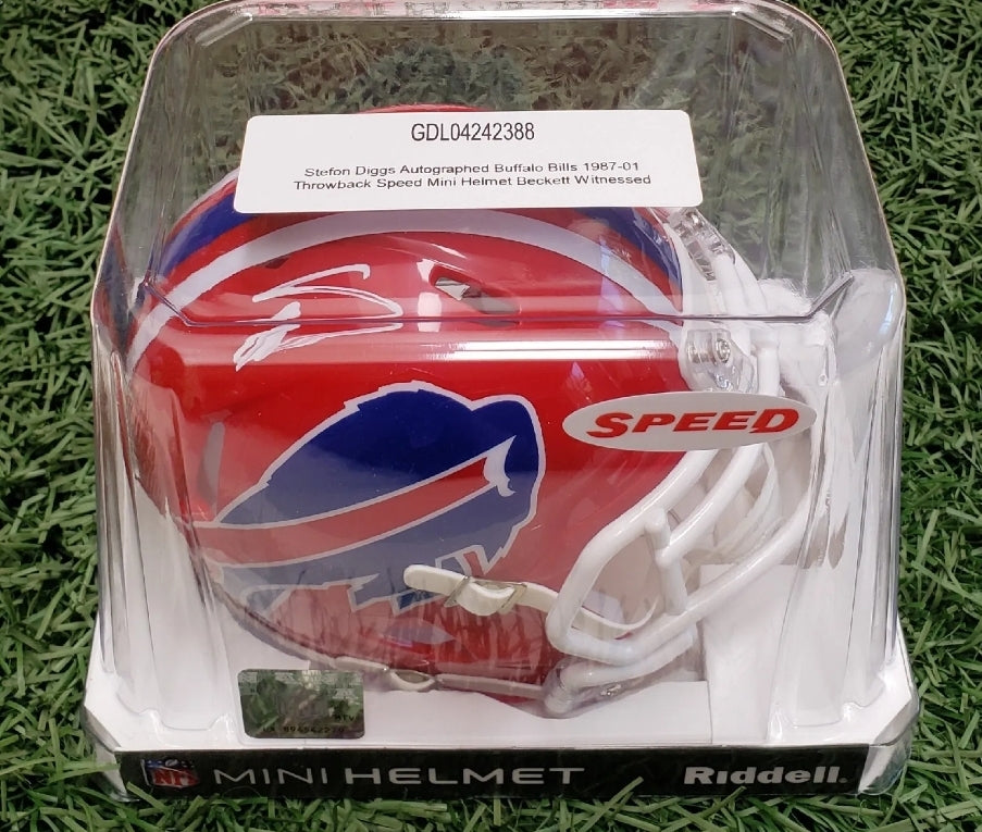 STEFON DIGGS SIGNED BUFFALO BILLS THROWBACK SPEED MINI HELMET BECKETT COA