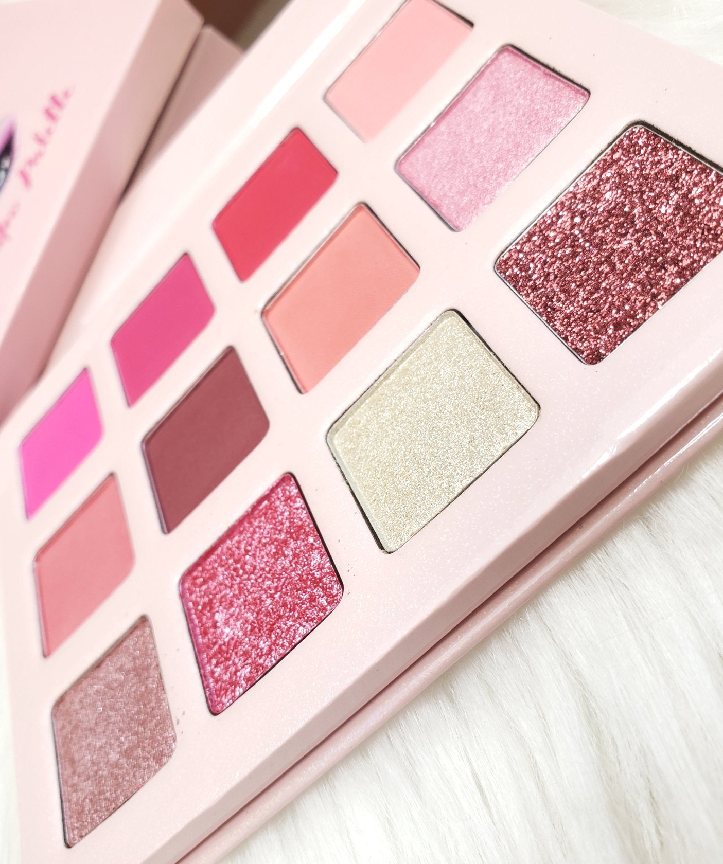 Donna D's Eyeshadow Palette