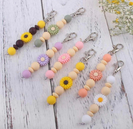 Daisy Beaded Keychain